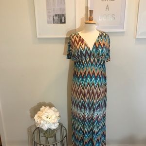 Everly Grey Maternity Chevron Maxi Dress XS NWT